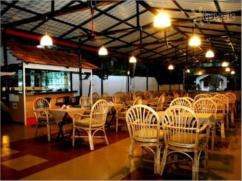 Фото отеля Don Hill Beach Resort 2* Šiaurės Goa Indija barai ir restoranai