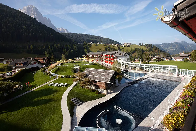 Фото отеля Alpenroyal Grand Hotel Gourmet & Spa 5* Валь Гардена Италия экстерьер и бассейны