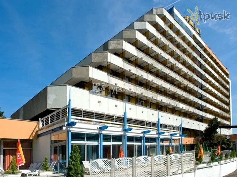 Фото отеля City Partner Hotel Szieszta 3* Шопрон Венгрия экстерьер и бассейны