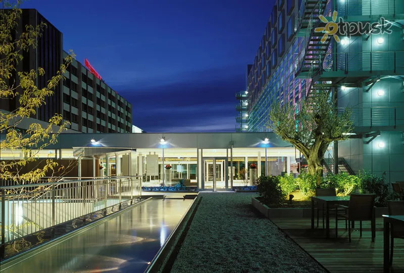 Фото отеля Crowne Plaza Geneva 4* Ženēva Šveice ārpuse un baseini