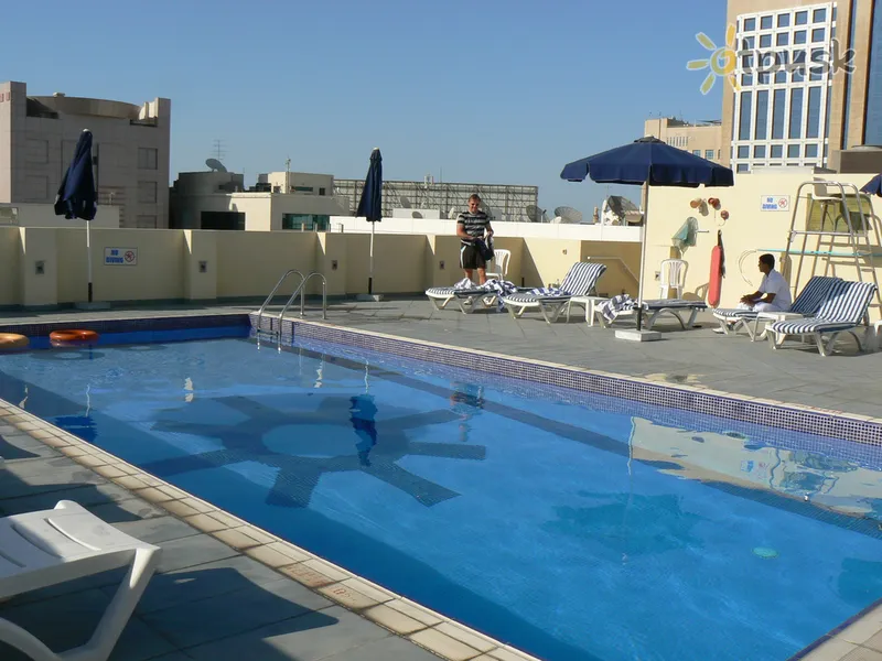 Фото отеля Royal Ascot Hotel Apartment 4* Dubaija AAE ārpuse un baseini