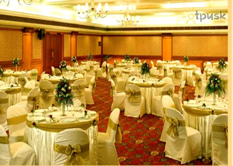 Фото отеля The Avenue Regent 3* Керала Индия бары и рестораны