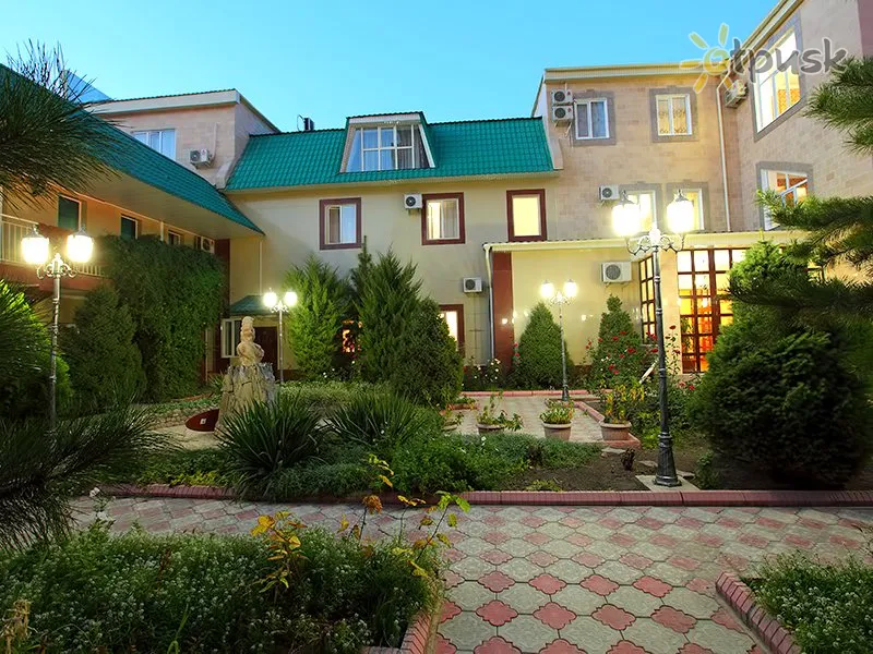 Фото отеля Grand Hotel 4* Biškekas Kirgizija išorė ir baseinai