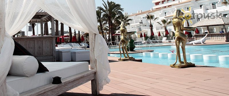 Фото отеля Ushuaia Ibiza Beach Hotel 4* о. Ибица Испания экстерьер и бассейны