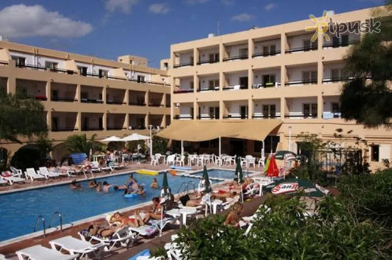 Фото отеля Sunshine Apartamentos 2* о. Ибица Испания экстерьер и бассейны