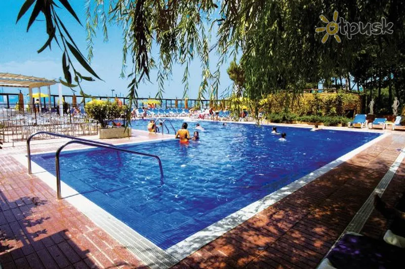 Фото отеля Univers Hotel 3* Kosta Brava Ispanija išorė ir baseinai