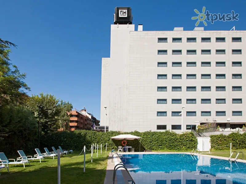 Фото отеля NH Madrid Ventas 4* Madride Spānija ārpuse un baseini