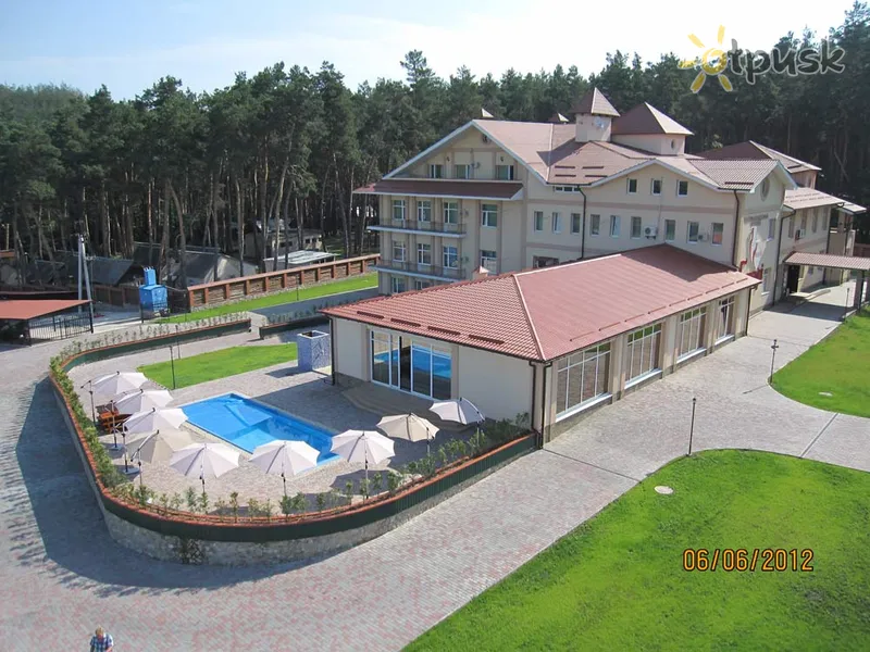 Фото отеля Гончары 3* Boguslavas Ukraina išorė ir baseinai