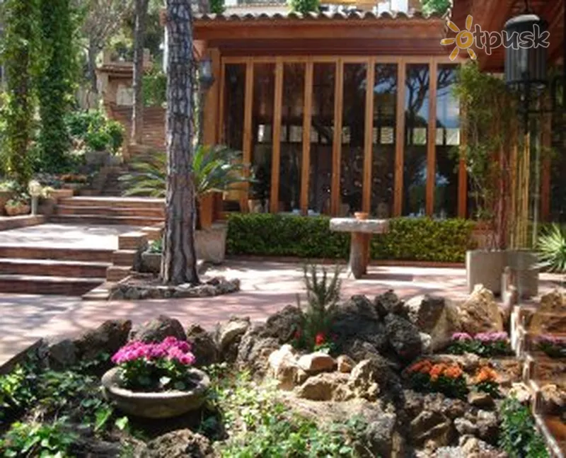 Фото отеля Garbi Calella de Palafrugell 3* Коста Брава Испания экстерьер и бассейны