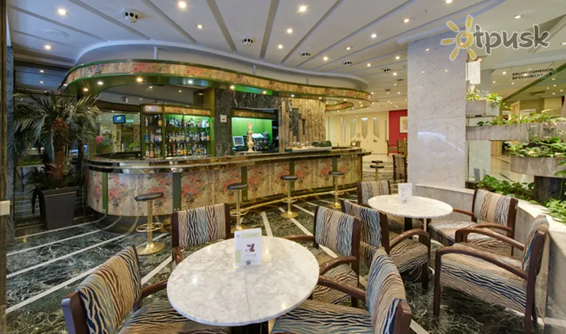 Фото отеля Corona de Granada Hotel 4* Granada Ispanija barai ir restoranai
