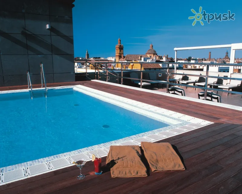 Фото отеля Sevilla Center Hotel 4* Севилья Испания экстерьер и бассейны