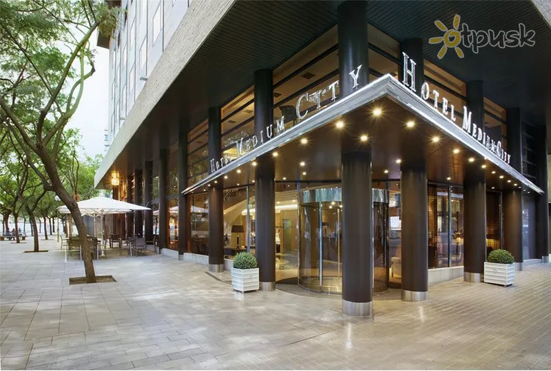 Фото отеля Medium City Hotel 4* Barselona Spānija ārpuse un baseini