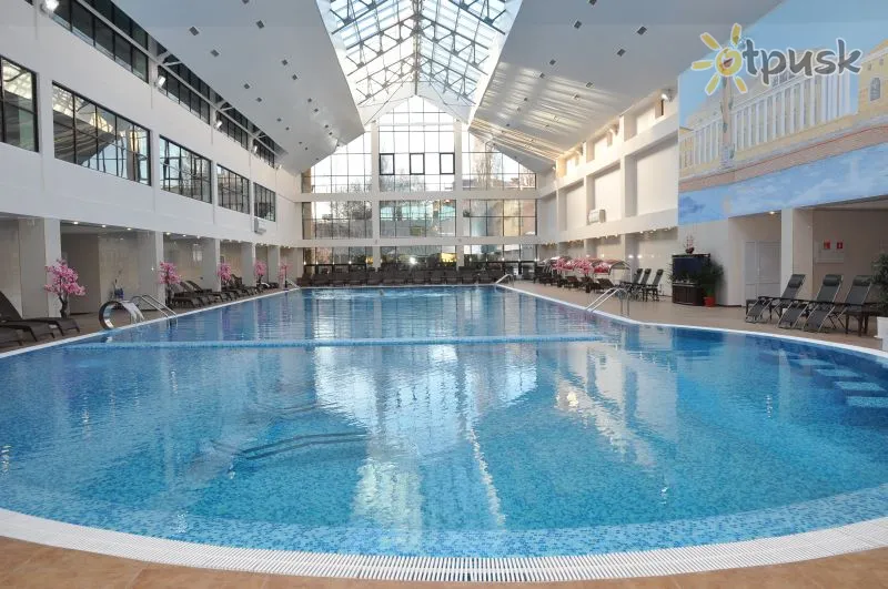 Фото отеля Сонячний 4* Кисловодськ росія екстер'єр та басейни