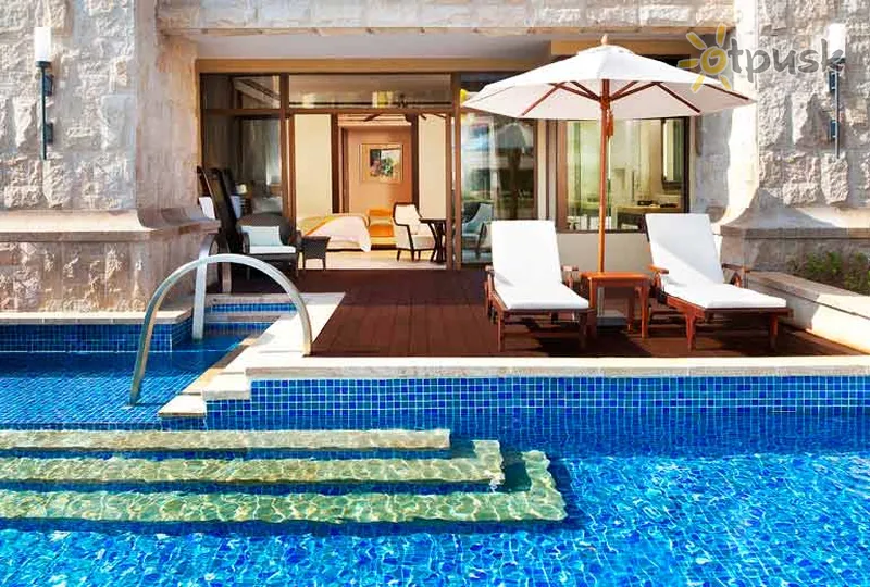 Фото отеля The St. Regis Sanya Yalong Bay Resort 5* о. Хайнань Китай екстер'єр та басейни
