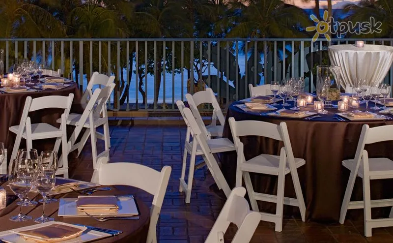 Фото отеля Hyatt Regency Waikiki Beach Resort & Spa 5* Гавайские острова США бары и рестораны