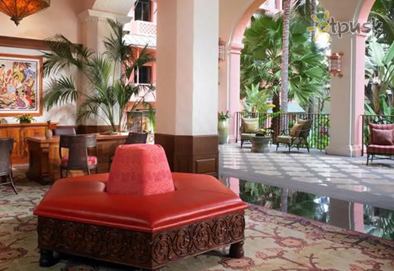 Фото отеля The Royal Hawaiian, a Luxury Collection Resort 5* Гавайські острови США лобі та інтер'єр