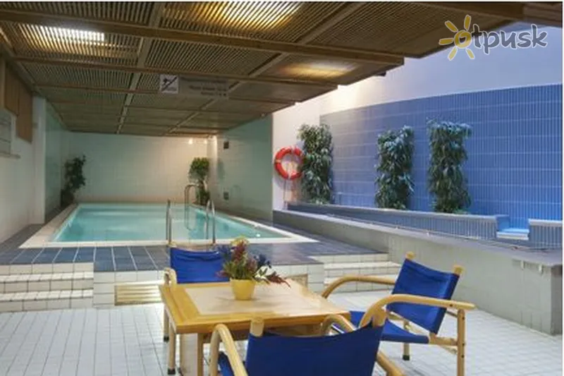 Фото отеля Holiday Inn Turku 4* Турку Финляндия экстерьер и бассейны