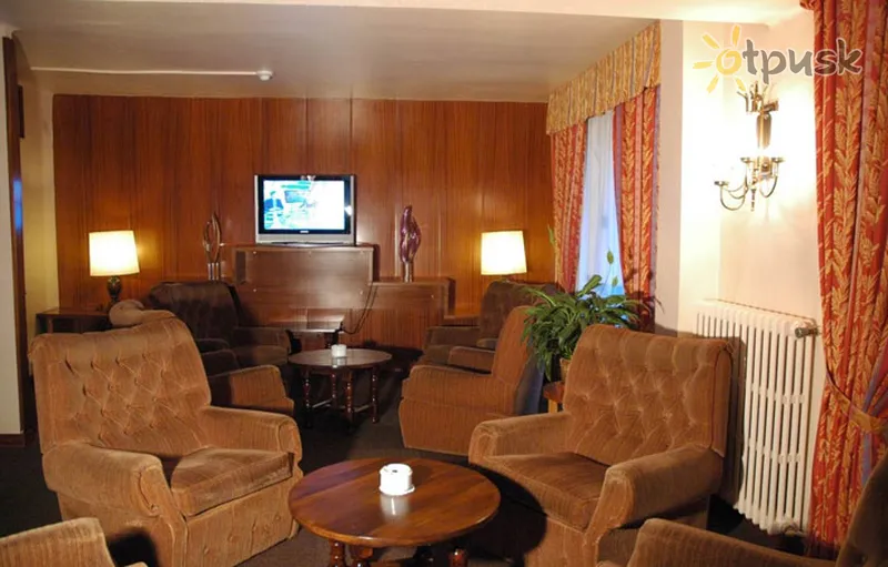 Фото отеля Univers Hotel 3* Stovykla Andora fojė ir interjeras