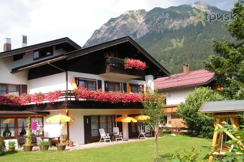 Фото отеля Appartementhaus Sonnenheim 3* Оберстдорф Германия