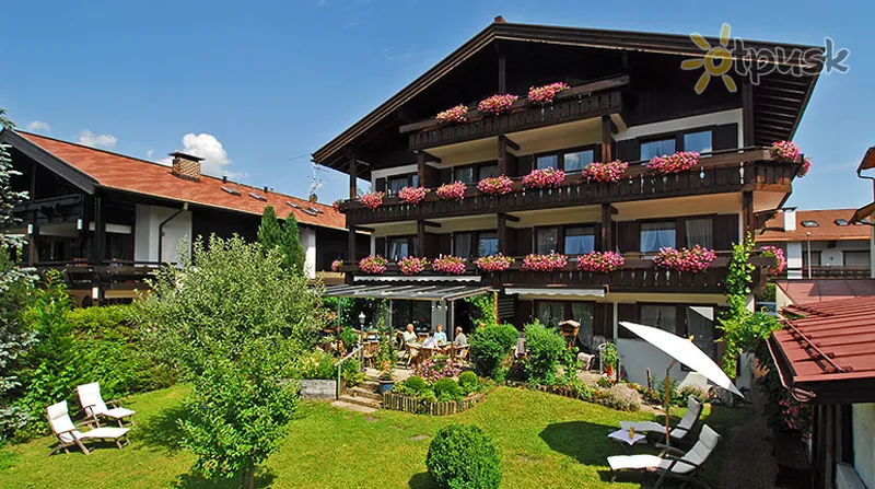 Фото отеля Hahnenkopfle Hotel 3* Oberstdorfas Vokietija išorė ir baseinai