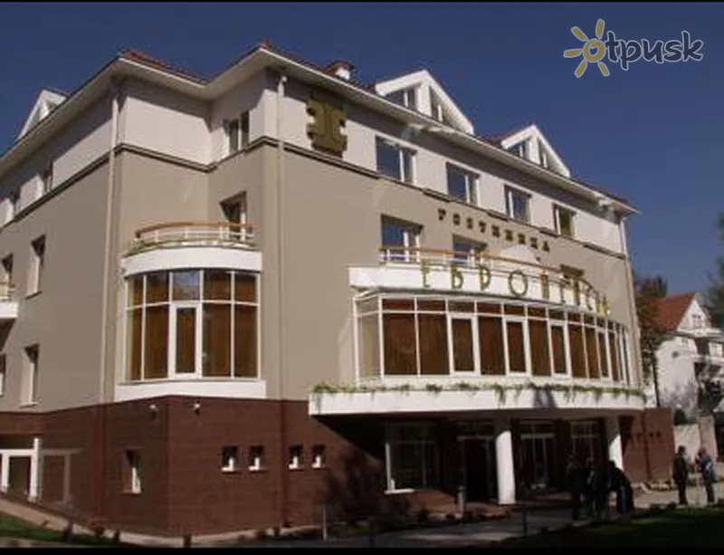 Фото отеля Европейская 3* Mariupole Ukraina ārpuse un baseini