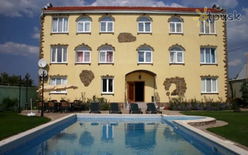Фото отеля Адріа 2* Севастополь Крим екстер'єр та басейни