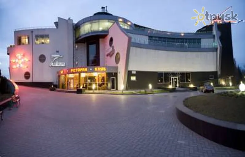 Фото отеля Platinum 3* Zaporožė Ukraina išorė ir baseinai