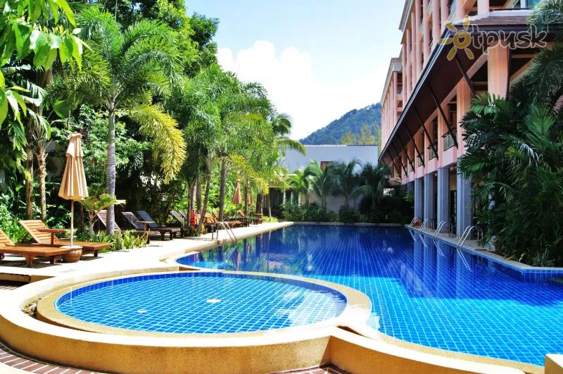 Фото отеля Thanthip Beach Resort 3* о. Пхукет Таїланд екстер'єр та басейни