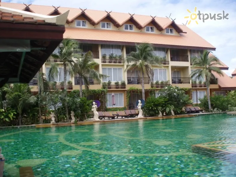 Фото отеля Villa Thongbura 3* Паттайя Таиланд экстерьер и бассейны