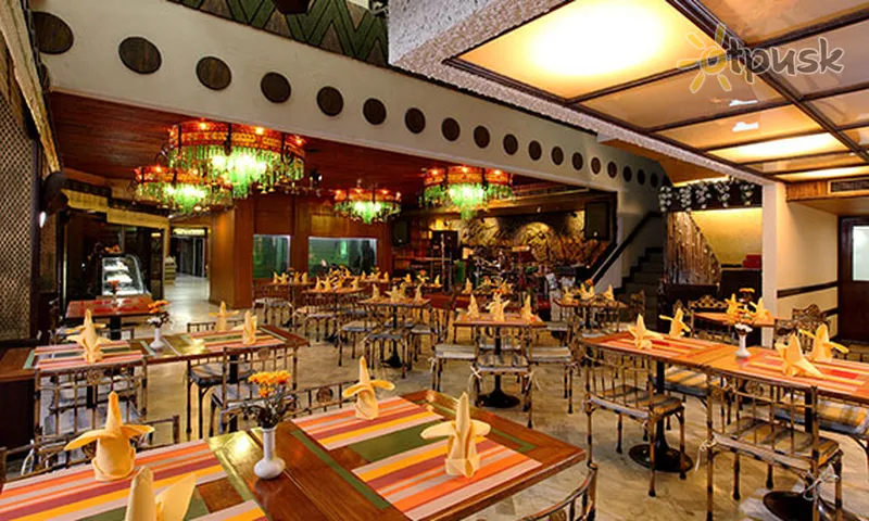 Фото отеля Pearl Hotel 4* о. Пхукет Таїланд бари та ресторани