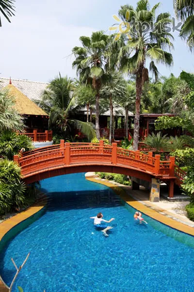 Фото отеля The Hotspring Beach Resort & Spa 5* apie. Puketas Tailandas išorė ir baseinai