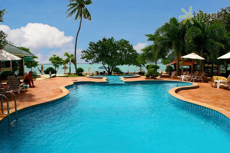 Фото отеля Andaman Beach Resort 3* о. Пхи-Пхи Таиланд экстерьер и бассейны