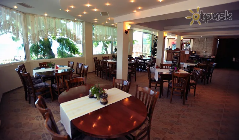 Фото отеля Оазис 3* Балчик Болгарія бари та ресторани