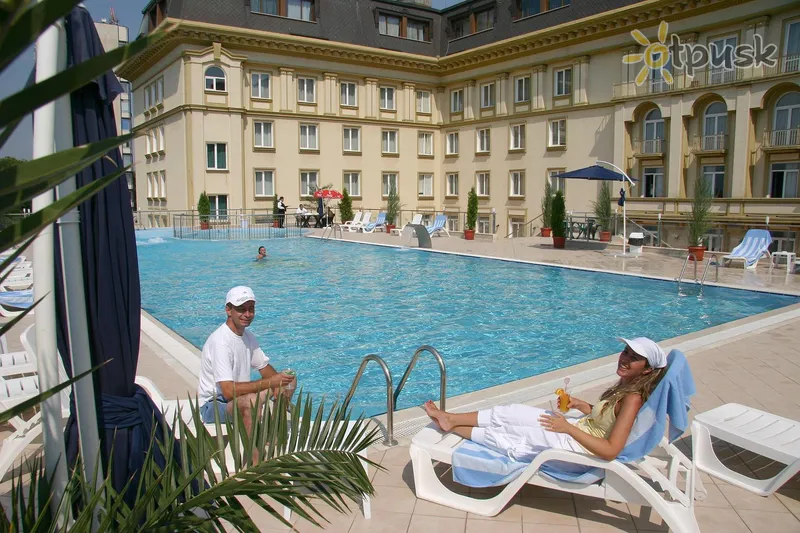 Фото отеля Ramada Plovdiv Trimontium 4* Пловдив Болгарія екстер'єр та басейни