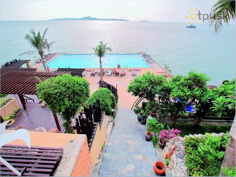 Фото отеля Golden Cliff House Hotel & Resort 3* Паттайя Таиланд экстерьер и бассейны