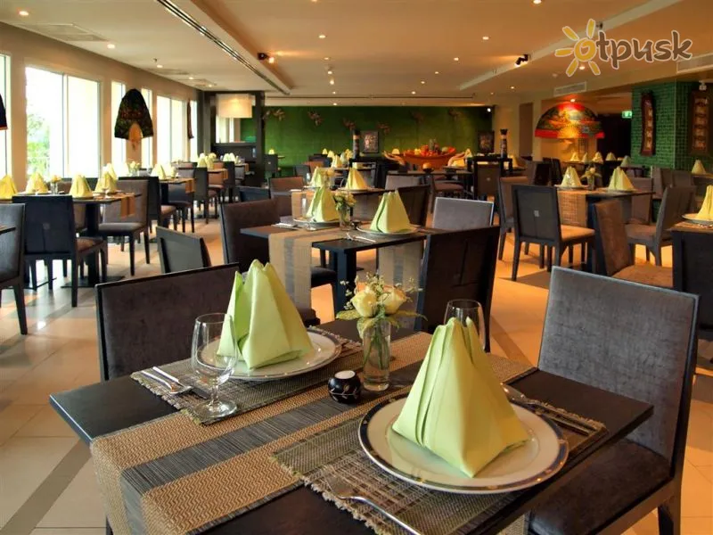 Фото отеля M Social Hotel Phuket 5* о. Пхукет Таиланд бары и рестораны