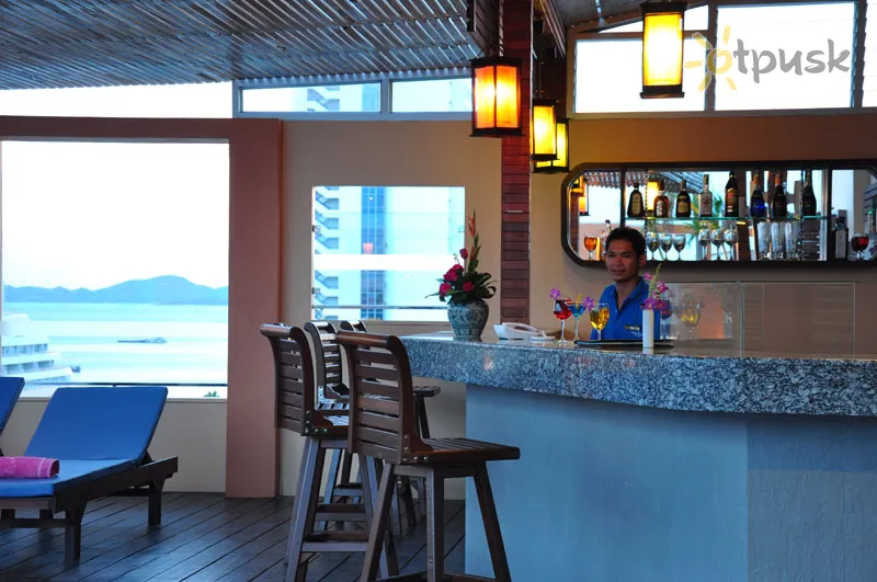 Фото отеля Empress Pattaya Hotel 3* Паттайя Таиланд бары и рестораны