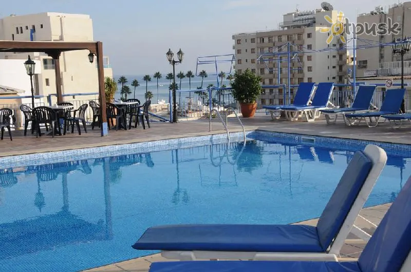 Фото отеля Atrium Zenon Hotel Apartments 3* Ларнака Кіпр екстер'єр та басейни