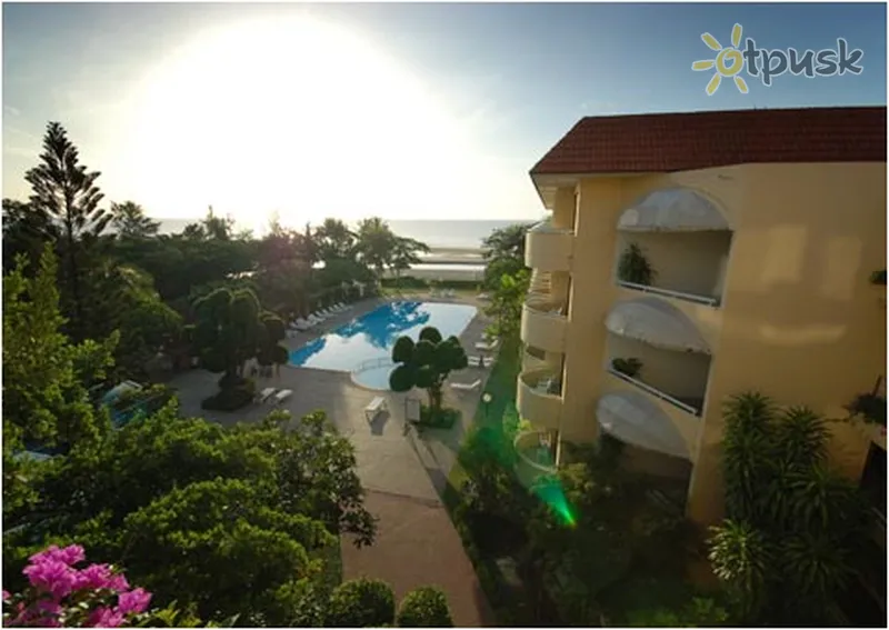 Фото отеля Centra by Centara Cha Am Beach Resort Hua Hin 3* Cha Am ir Hua Hin Tailandas išorė ir baseinai