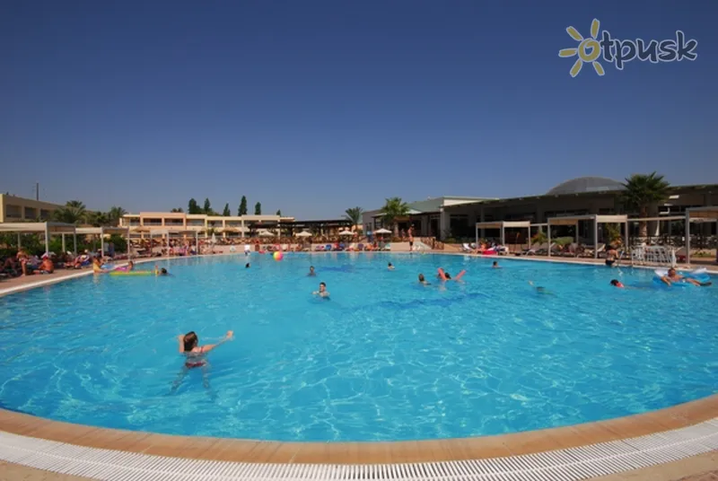 Фото отеля Kipriotis Maris Suites 5* о. Кос Греція екстер'єр та басейни