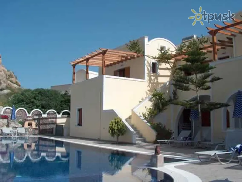Фото отеля Black Sand Apartments 3* о. Санторіні Греція екстер'єр та басейни