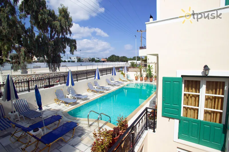 Фото отеля Mary Studios 3* Santorini Graikija išorė ir baseinai