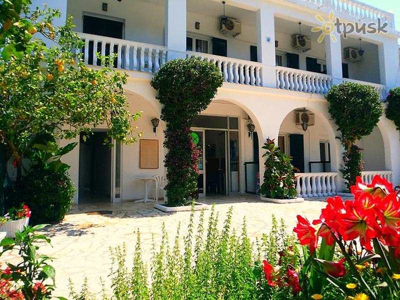 Фото отеля Galini Beach Studios 2* par. Korfu Grieķija ārpuse un baseini