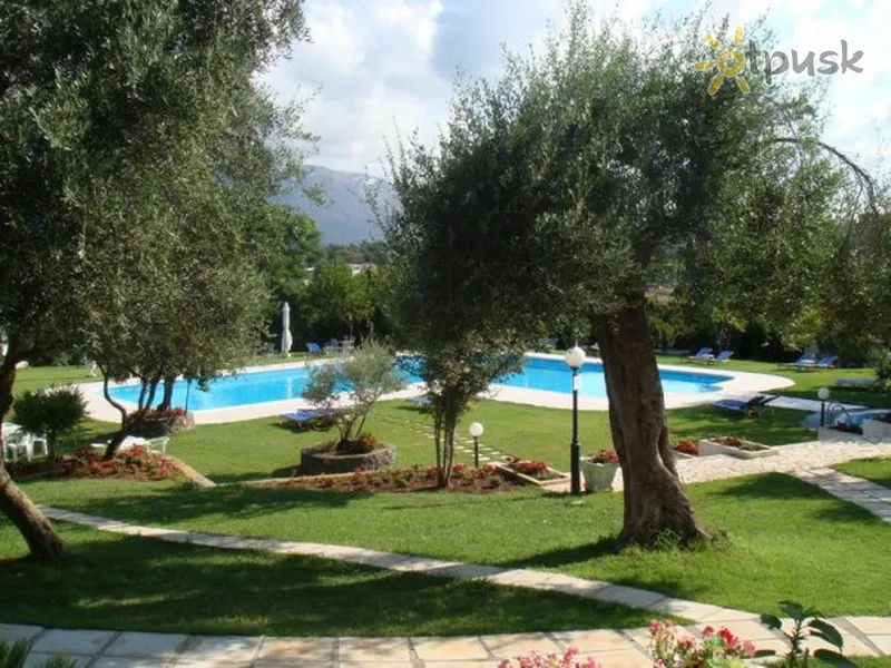 Фото отеля Saint Nicholas Hotel 3* Korfu Graikija išorė ir baseinai