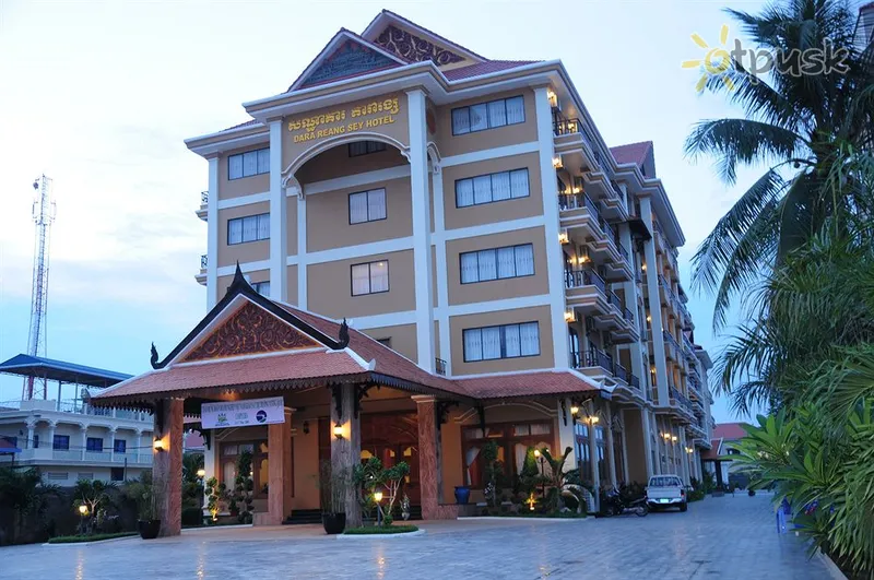 Фото отеля Dara Reang Sey Hotel 4* Siem Rypas Kambodža išorė ir baseinai