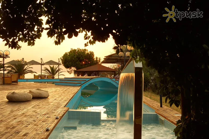 Фото отеля Kamari Beach Hotel 3* о. Тасос Греція екстер'єр та басейни