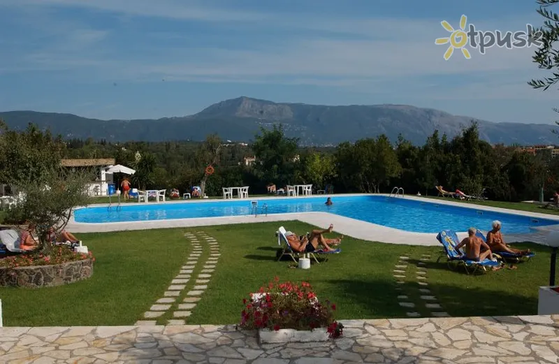 Фото отеля Saint Nicholas Hotel 3* par. Korfu Grieķija ārpuse un baseini