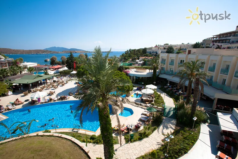 Фото отеля Bodrum Royal Palm Beach Hotel 4* Бодрум Турция экстерьер и бассейны