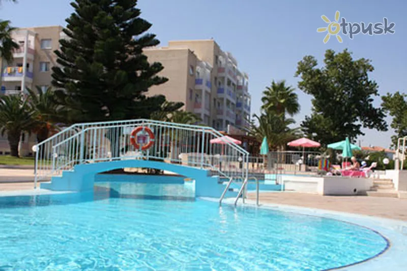 Фото отеля Astreas Beach 3* Protaras Kipras išorė ir baseinai
