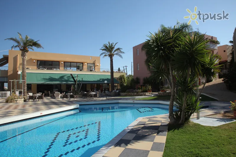 Фото отеля Bellos Hotel Apartments 3* о. Крит – Іракліон Греція екстер'єр та басейни